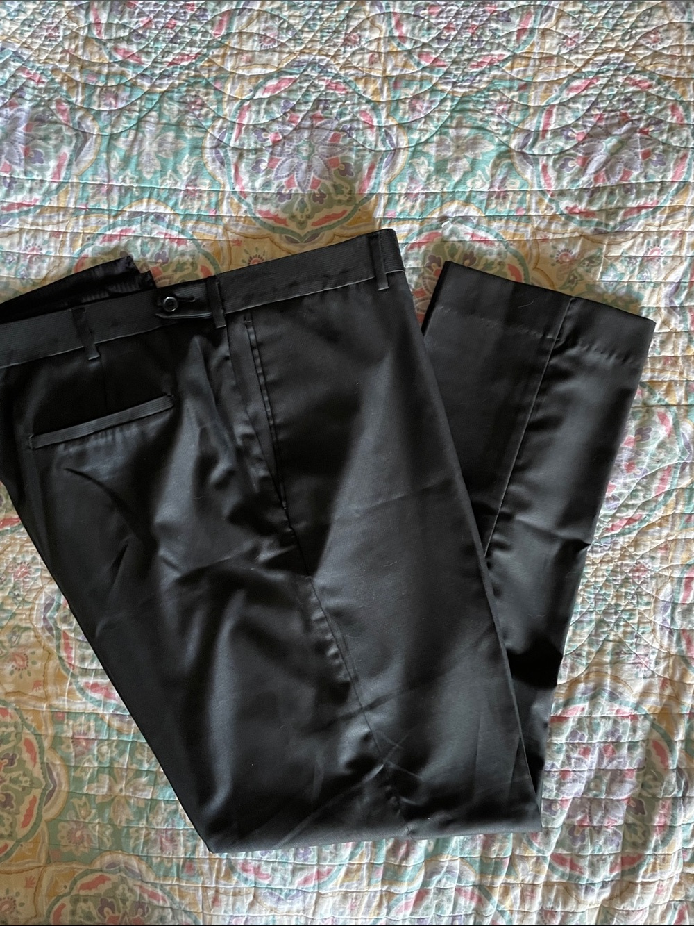Perry Ellis Men's Black Dress Pants - Classic Flat Front. Size 40x 30